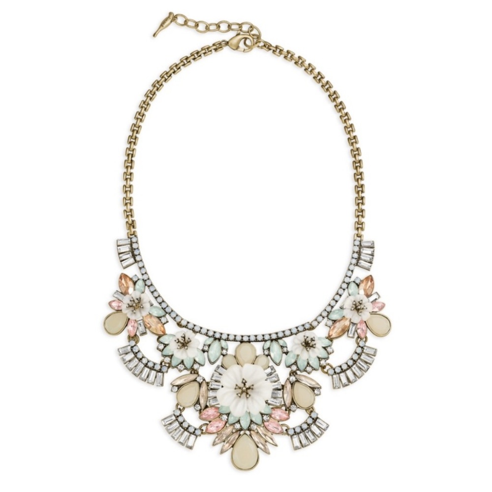 Chloe + Isabel Bella Fiore Flower Statement necklace